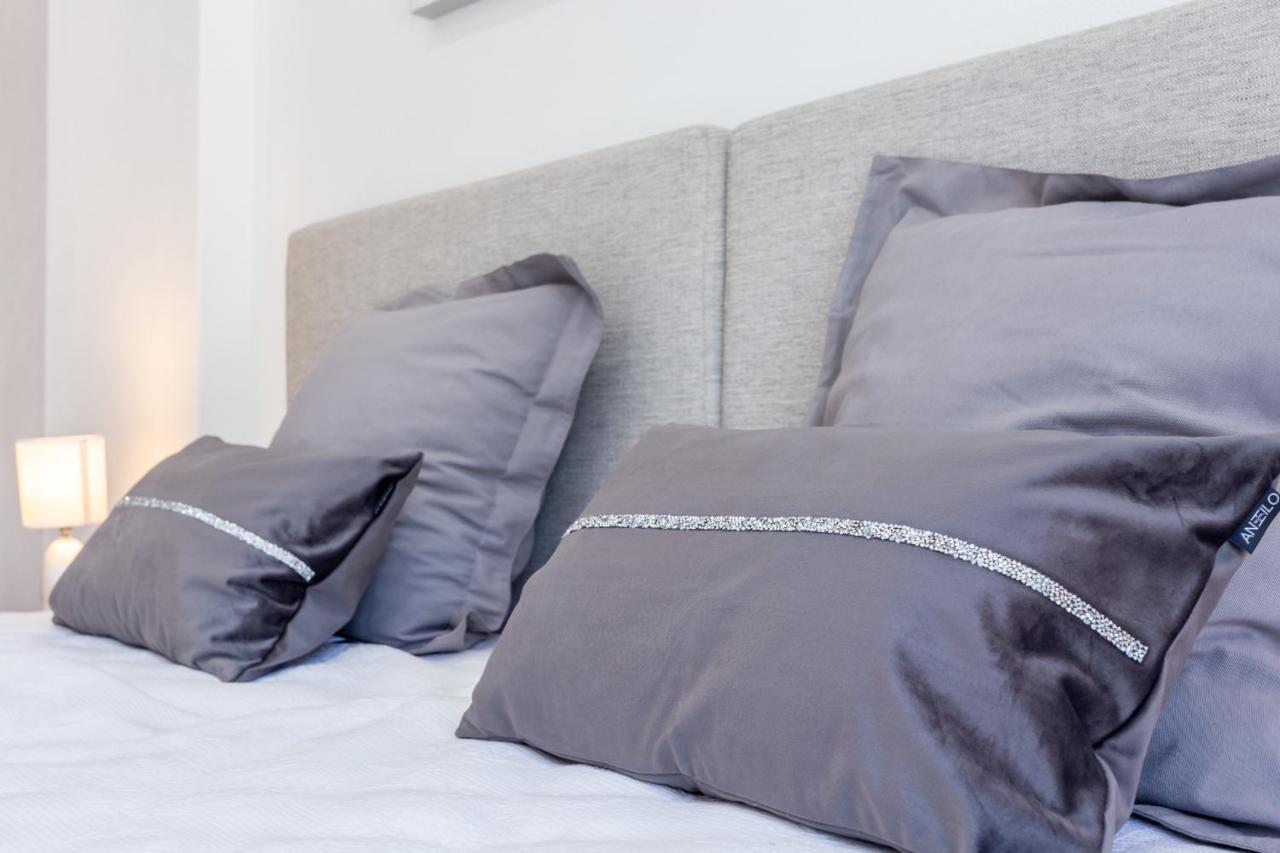 Downtown Lovers Home By Seewest Lagos Esterno foto